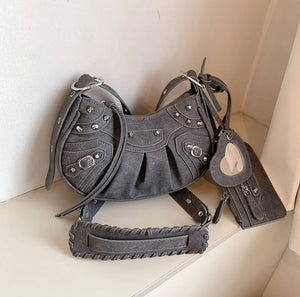 Heart saddle purse