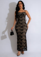 Load image into Gallery viewer, Lace lady maxi