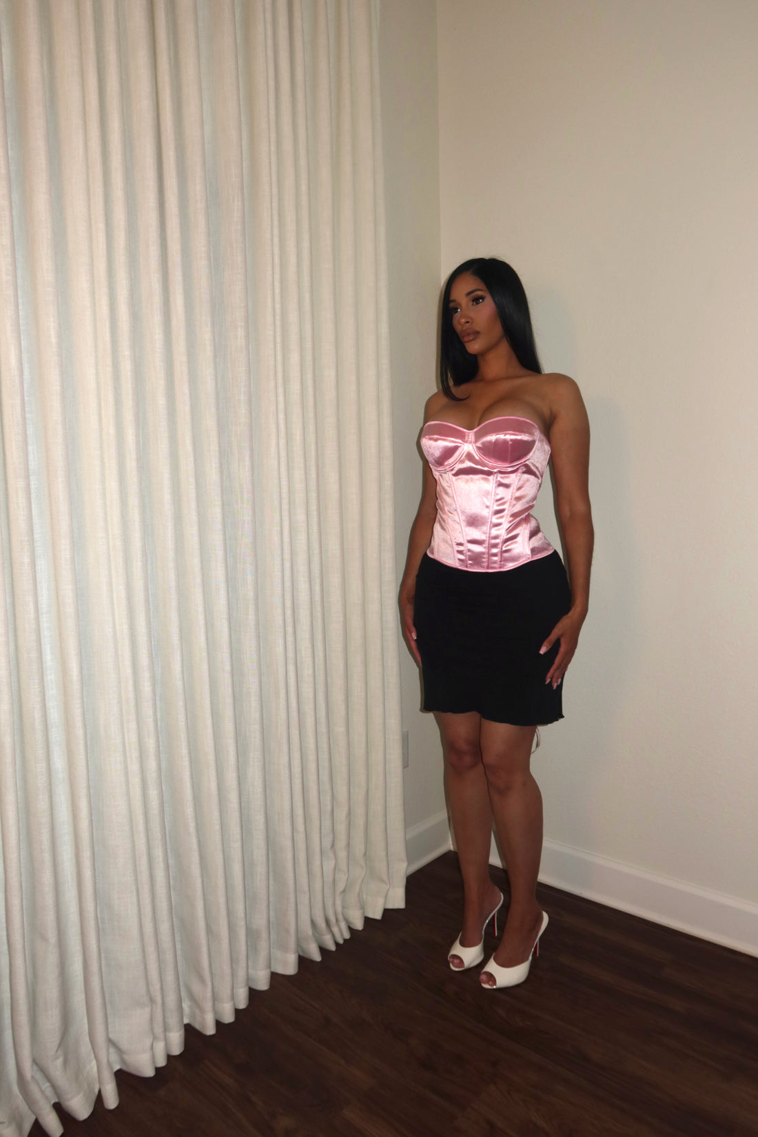 Luxy looks satin corset