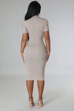 Load image into Gallery viewer, Effortless chic midi
